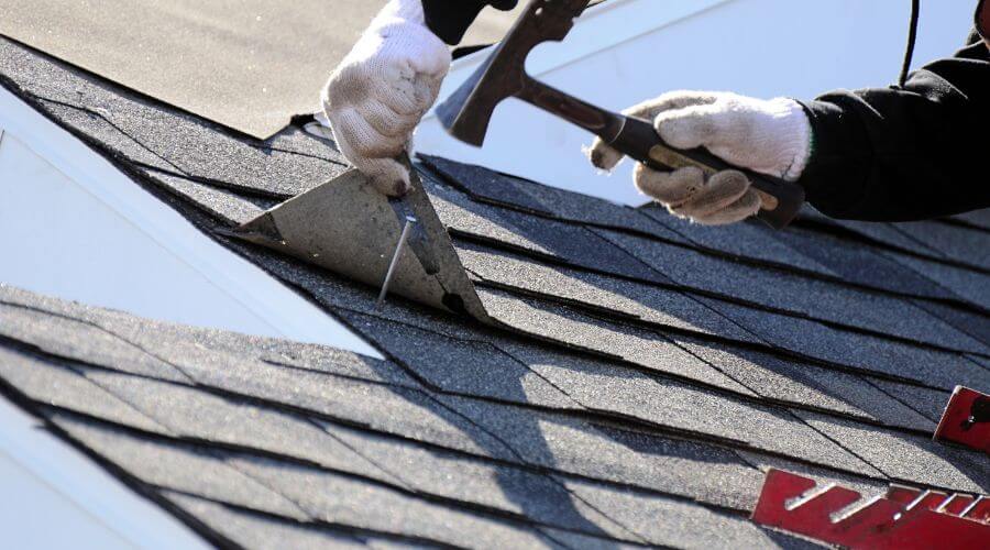 Professional residential roofers in Isaban, WV